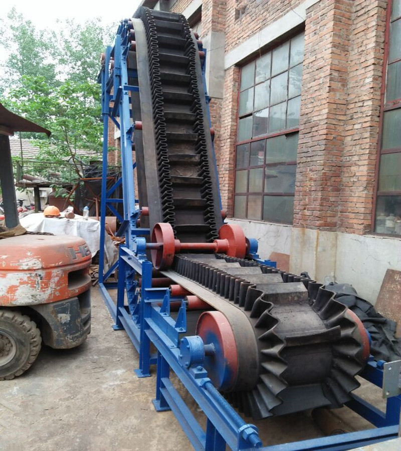 裙邊皮帶輸送機(jī)為企業(yè)發(fā)展開(kāi)辟新天地