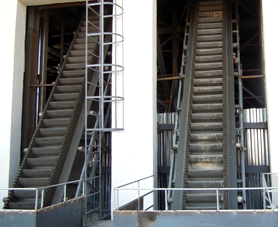 裙邊皮帶輸送機(jī)結(jié)構(gòu)原理的分析